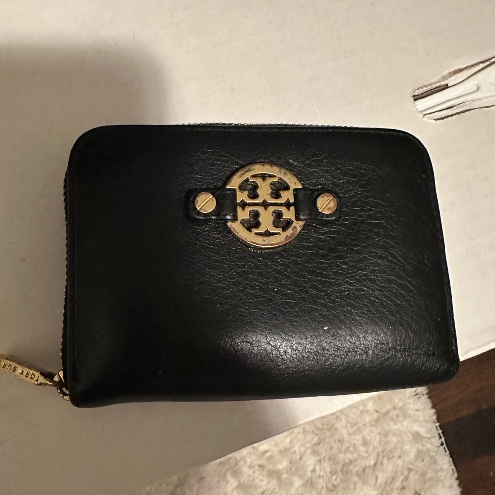 Tory Burch black leather compact wallet